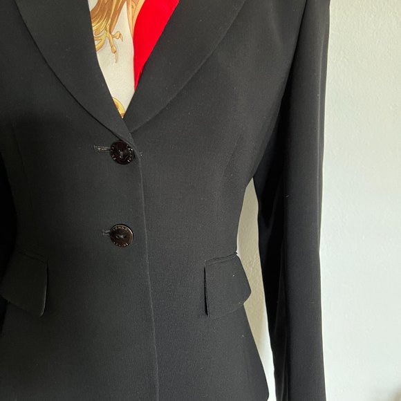 Classic TAHARI blazer, black, size 4P - Picture 5 of 8